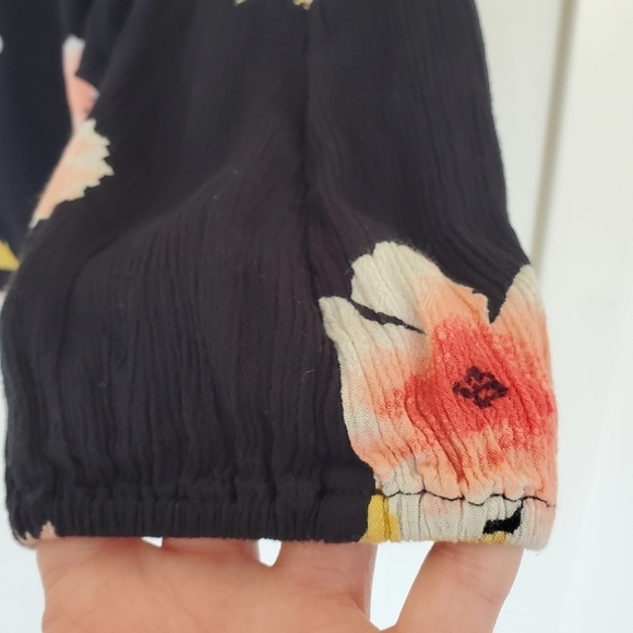 Billabong Mi Amore Floral Print Off-The-Shoulder Top - Picture 5 of 11